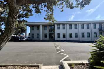 Rosebank Road Warehouse and Office | 727m2