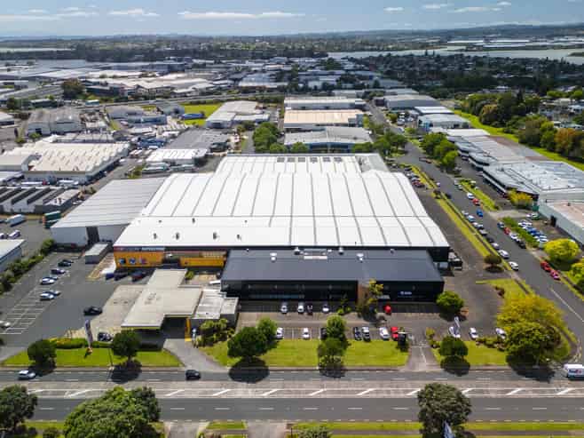 7,166sqm High-Stud DC with Drive-Through Breezeway