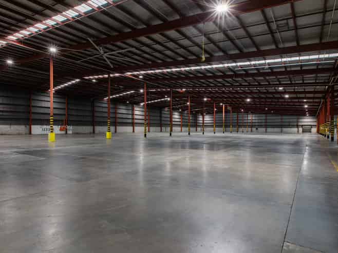 7,166sqm High-Stud DC with Drive-Through Breezeway