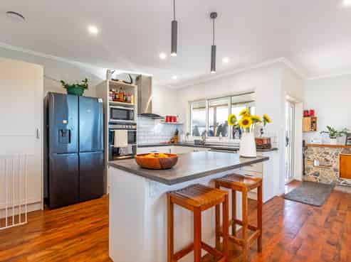 2453 State Highway 1, Rongotea