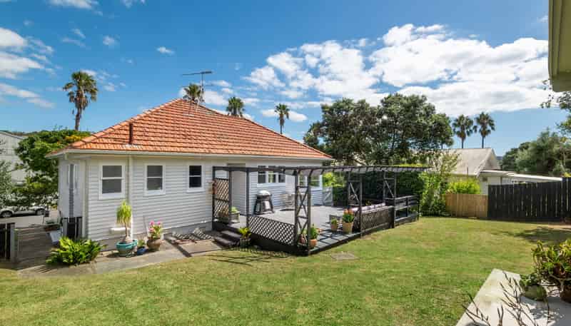18 Cautley Street, Devonport