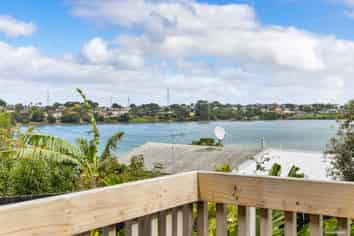 10 Cleary Road, Panmure