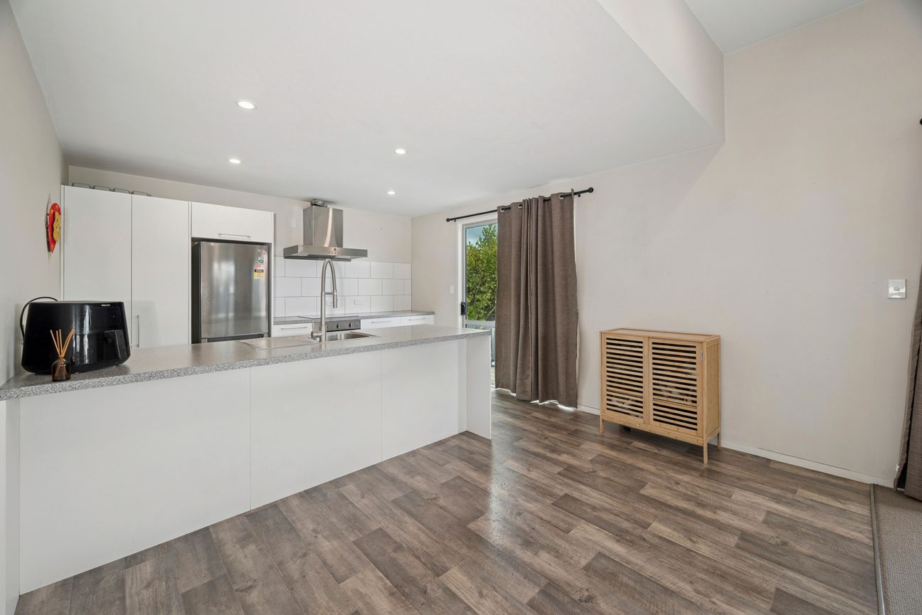 Modern Freehold Townhouse-Walk to Town! - View 6