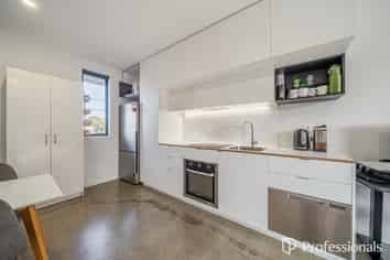 433c Jackson Street, Petone