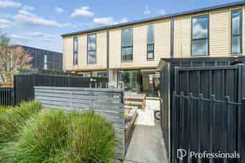 433c Jackson Street, Petone