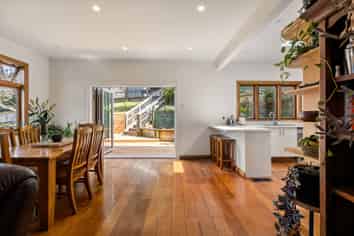 12 Liardet Street, Vogeltown