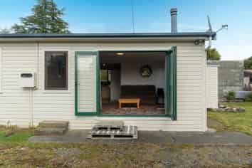 16B Sutherland Street, Te Anau