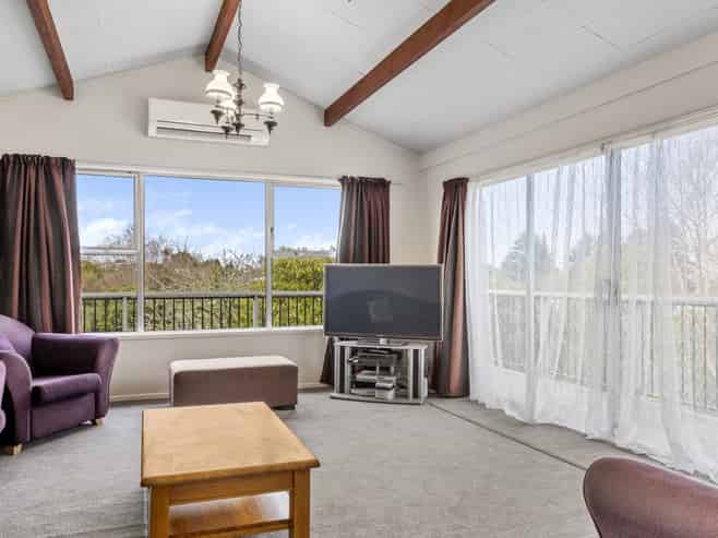 116 Taupo View Road, Hilltop
