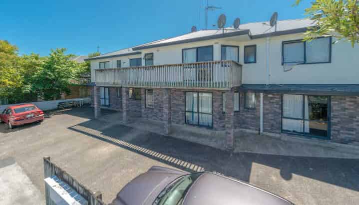 6/2 Baffles Crescent, Hillcrest