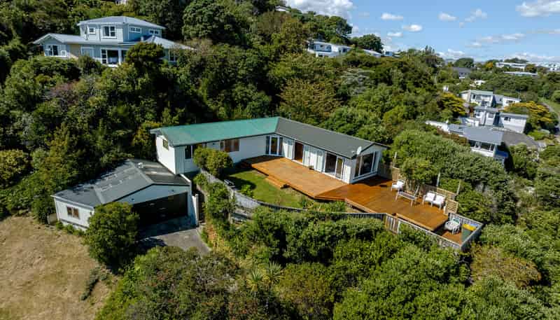 11 Acheron Road, Paremata