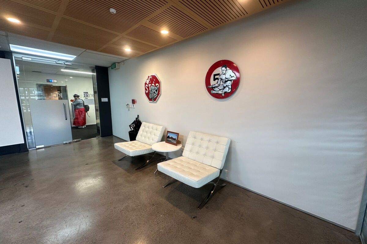 A Modern, Central Newmarket Office with Deck - Bild 6