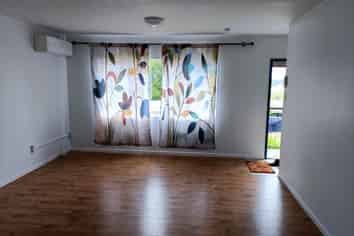 2/78 West Coast Road, Glen Eden