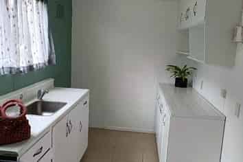 2/78 West Coast Road, Glen Eden