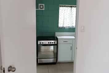 2/78 West Coast Road, Glen Eden