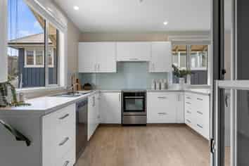 94 Esplanade, Sumner