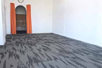 Tidy Space with Strong Road Exposure