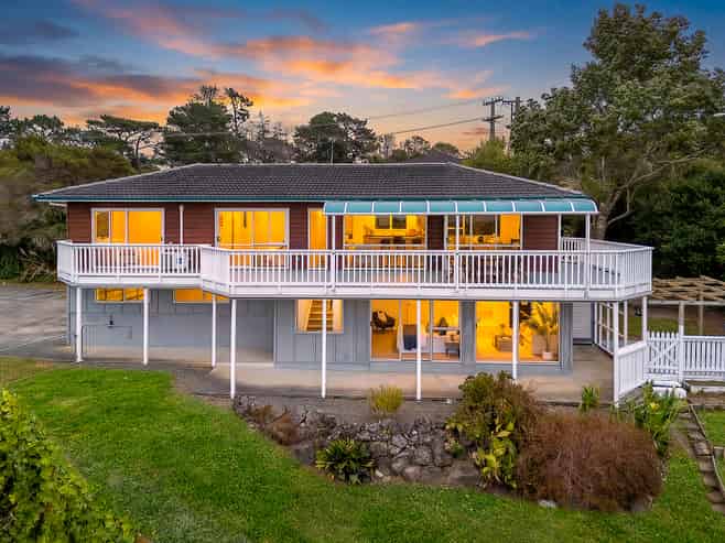 281 Sturges Road, Henderson