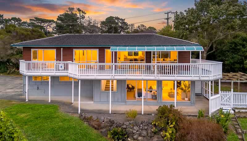 281 Sturges Road, Henderson