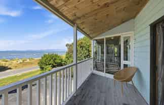 68 Beach Road, Collingwood