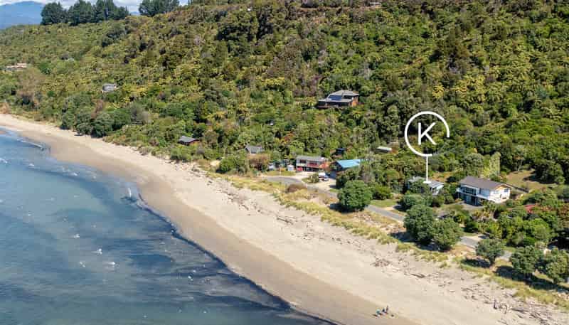 68 Beach Road, Collingwood