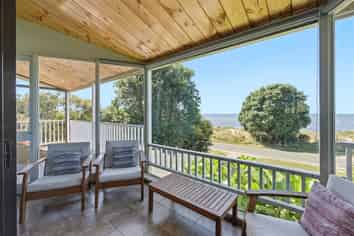 68 Beach Road, Collingwood