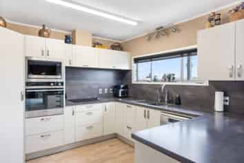 118 Sandspit Road, Waiuku