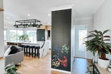 15 Zita Avenue, Matakatia