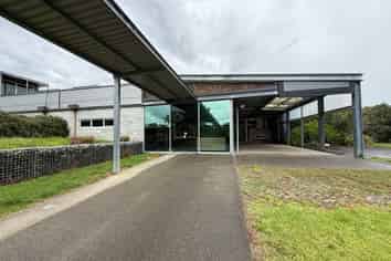 Office/ Cafe/ Restaurant For Lease