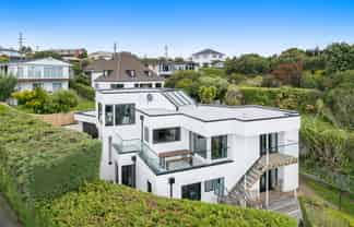 2/11 Belleview Terrace, Mount Pleasant