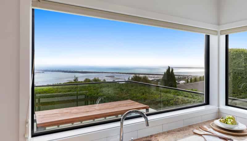 2/11 Belleview Terrace, Mount Pleasant