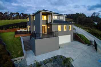 35 Blacks Road, Greenhithe