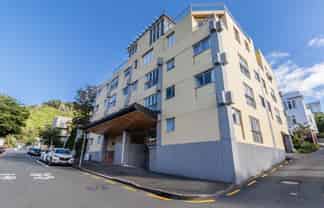 26/54 Hill Street, Thorndon