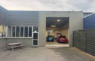 Well Priced in Burnside!