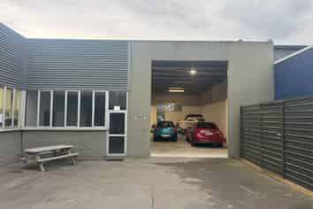 Well Priced in Burnside!