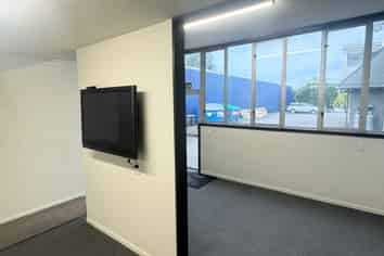 Well Priced in Burnside!