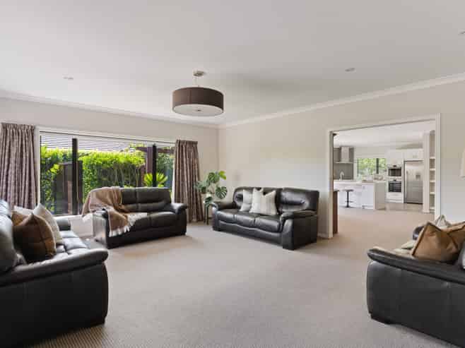 7 Silverstone Place, Lytton West