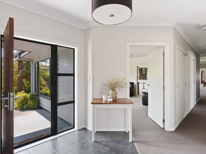 7 Silverstone Place, Lytton West