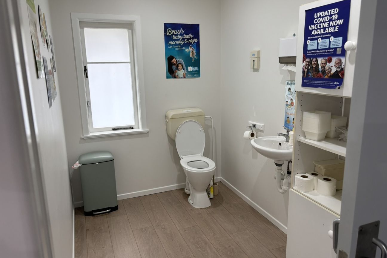 Established Medical Premises Ready to Occupy - Mai multe