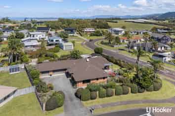 3 Athenree Heights, Athenree