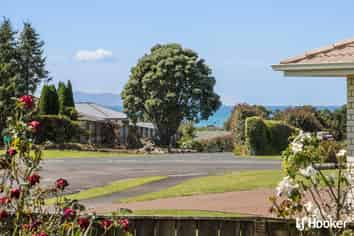 3 Athenree Heights, Athenree