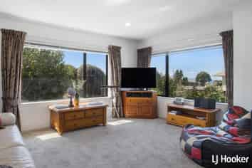 3 Athenree Heights, Athenree