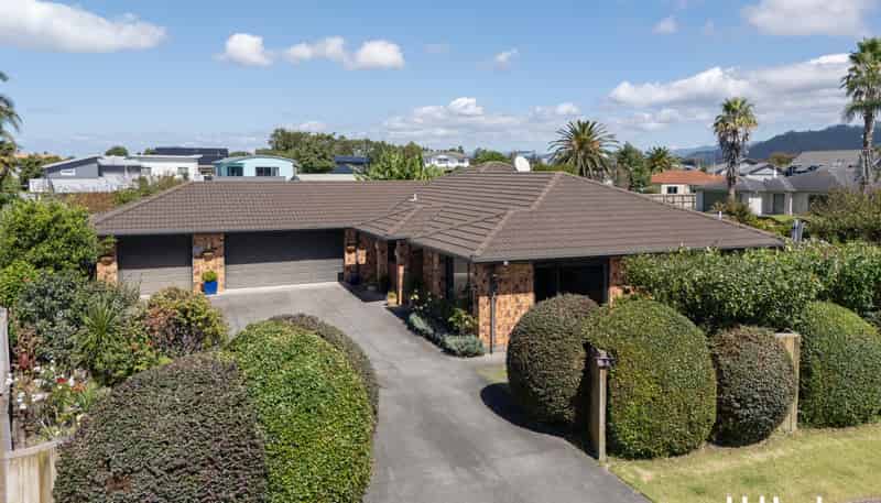 3 Athenree Heights, Athenree