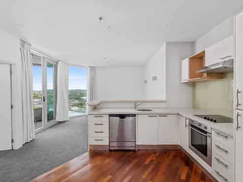 711/11 Tamariki Avenue, Orewa