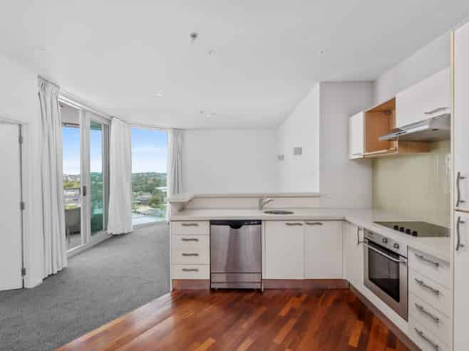 711/11 Tamariki Avenue, Orewa