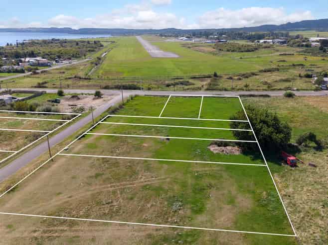 1-8 Middleton Road and 40 Lee Road, Hannahs Bay