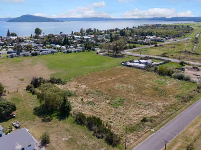 1-8 Middleton Road and 40 Lee Road, Hannahs Bay