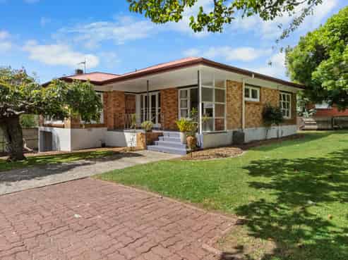 364 Cobham Drive, Hillcrest