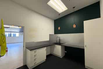 REtail/Office - Conway Lane/High Street