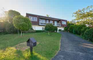 94 Stapleford Crescent, Browns Bay