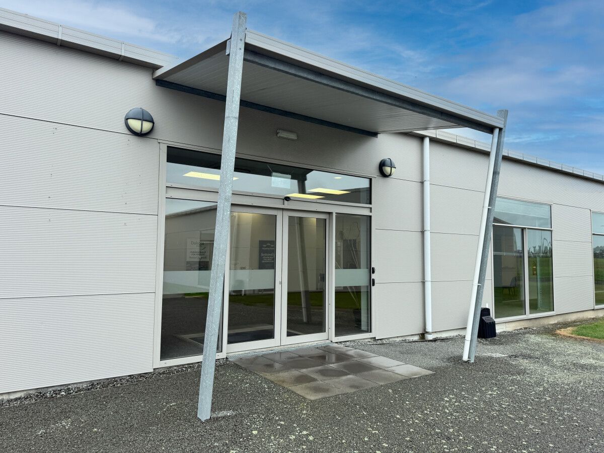 Airport Offices with parking, Harewood